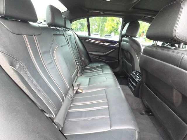 Used 2019 Black BMW 530i image 11