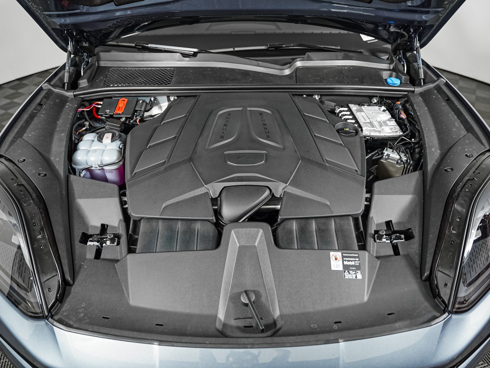 New 2026 VANADIUM GREY Porsche  image 14