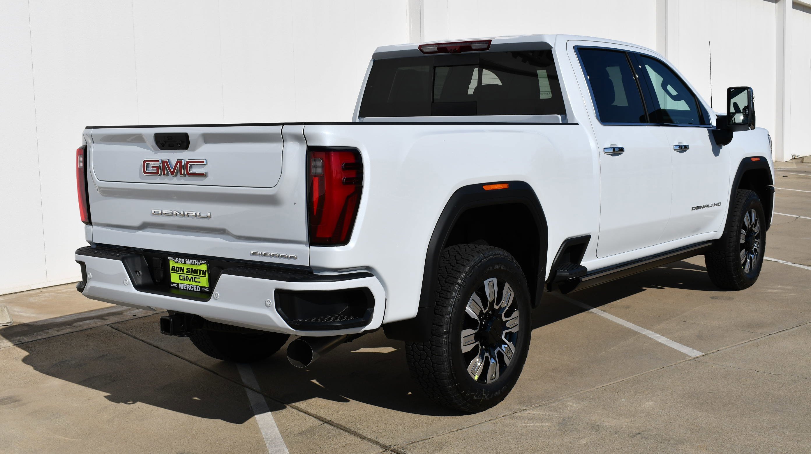 2026 GMC Sierra 2500HD Denali - Photo 6