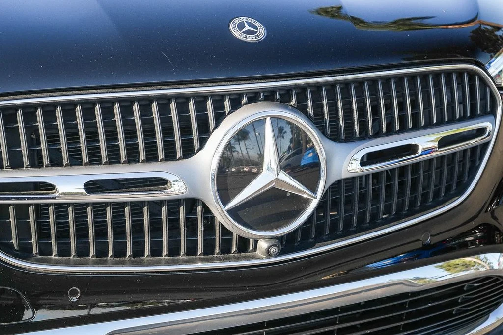 Used 2025  Mercedes-Benz GLC 300 image 9