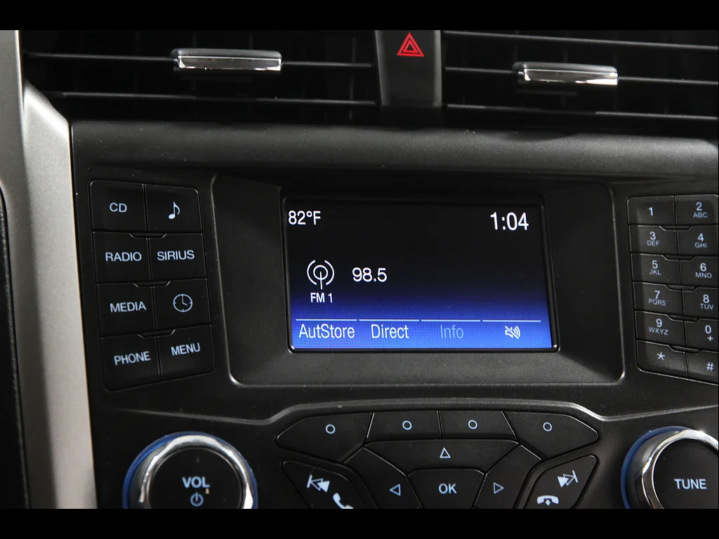 Used 2018 Shadow Black Ford SE image 11