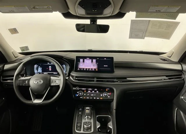Certified Used 2025 Mineral INFINITI LUXE image 21