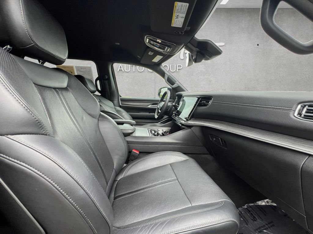 Used 2024 White Jeep Series II image 24