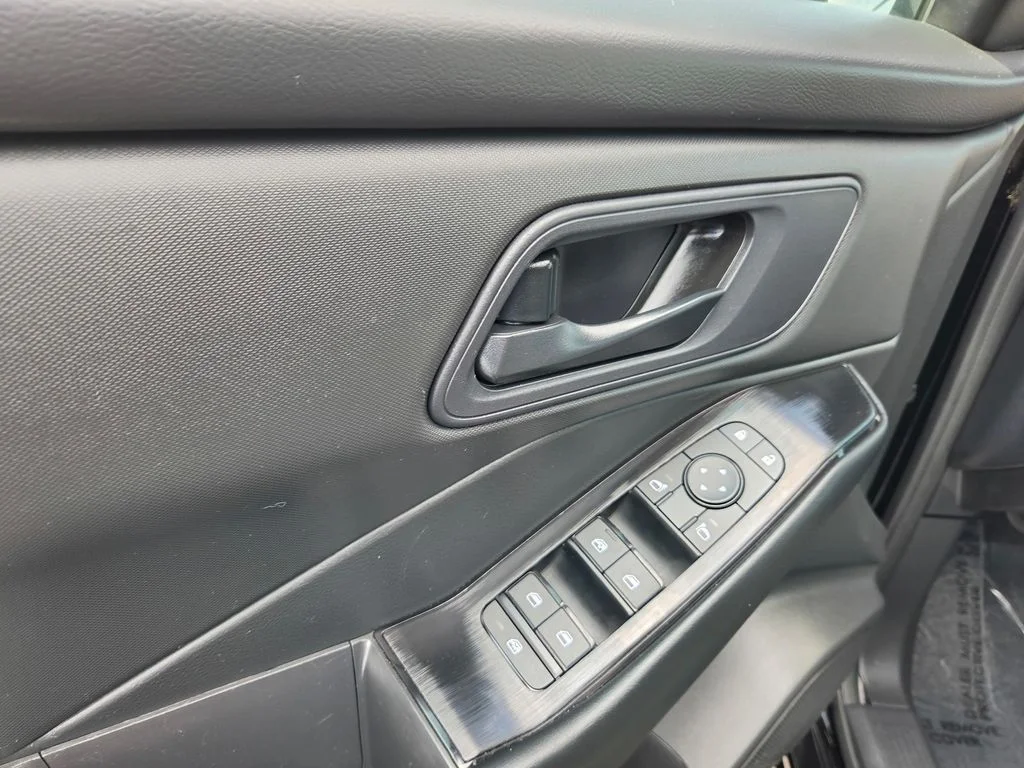 Used 2025 Super Black Nissan S image 34