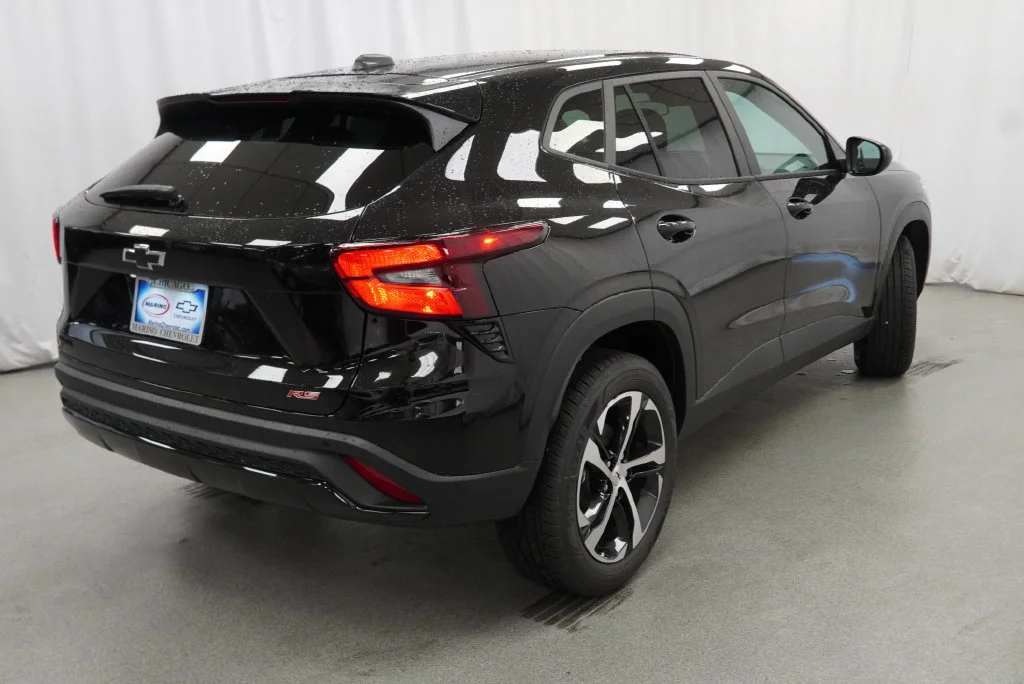 New 2026 Mosaic Black Metallic Chevrolet 1RS image 15