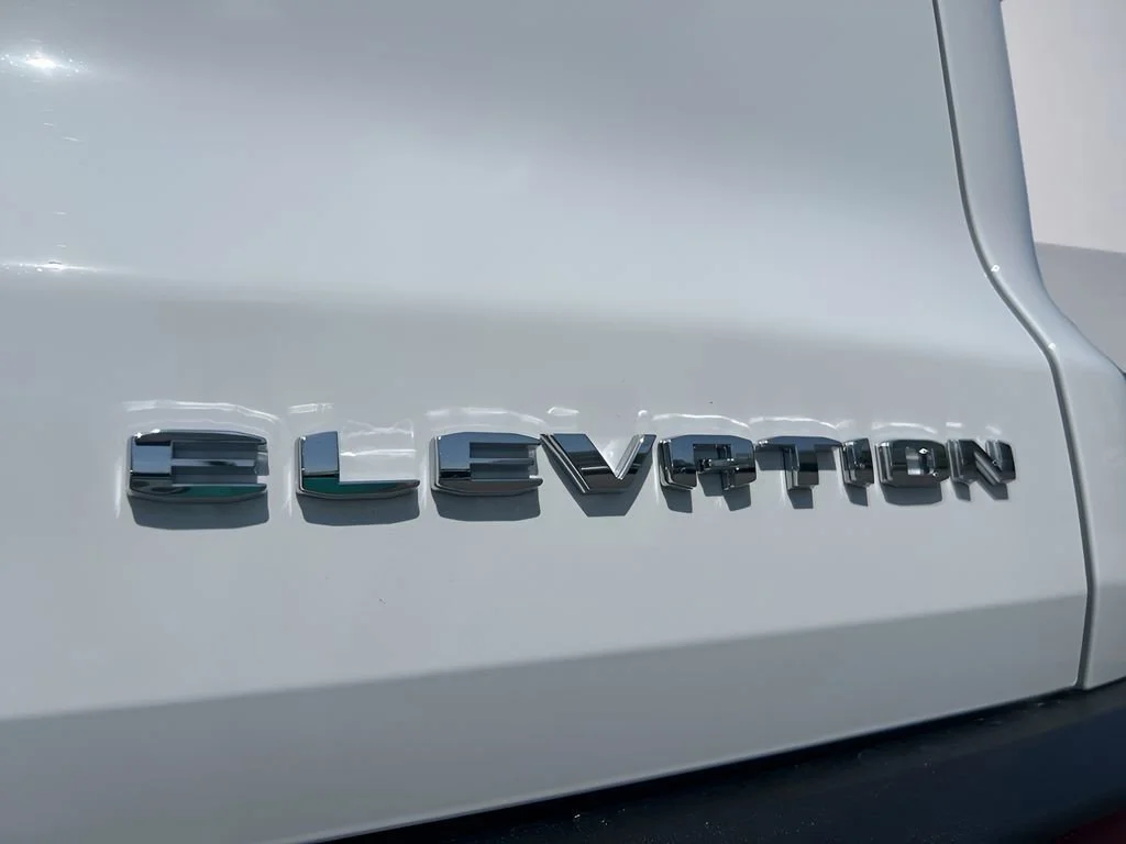 New 2026 Summit White GMC Elevation image 33