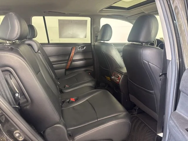 Used 2013 Black Toyota Limited image 5