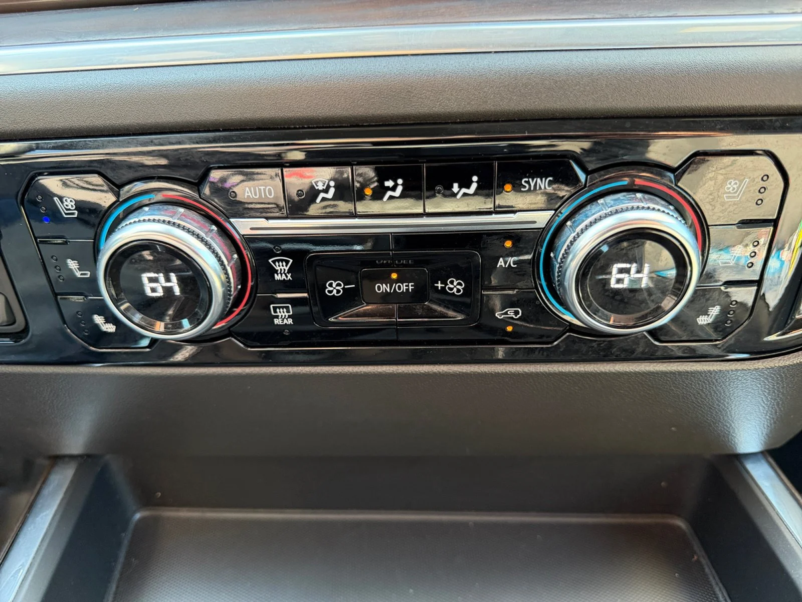 Used 2025 Sterling Metallic GMC SLT image 14