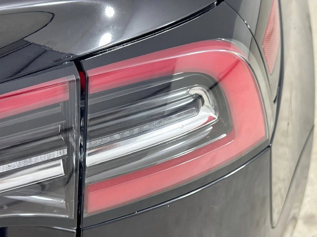 Used 2019 Solid Black Tesla Long Range image 33