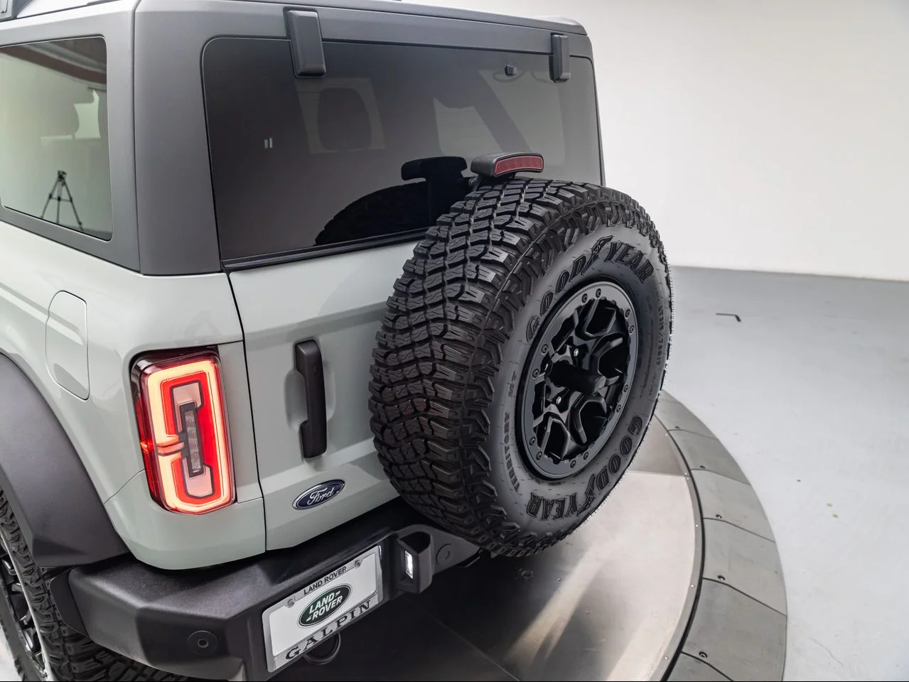 Used 2024 Cactus Gray Ford Wildtrak image 35