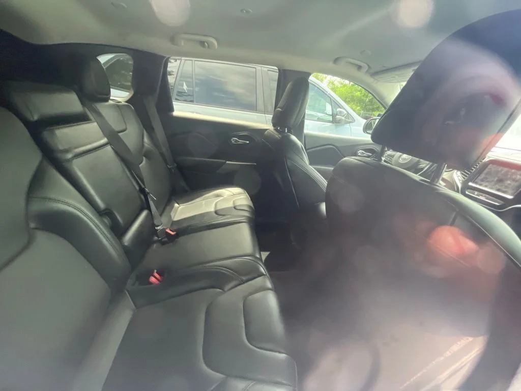 Used 2019 White Jeep Limited image 10