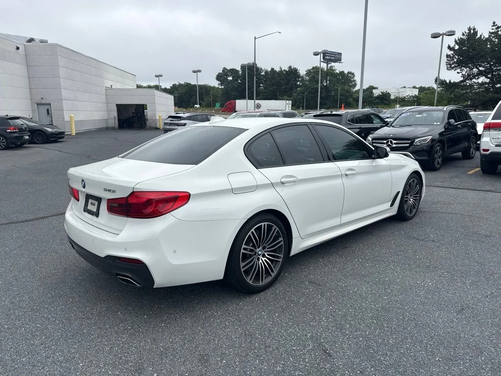 Used 2019 Alpine White BMW 540i xDrive image 24