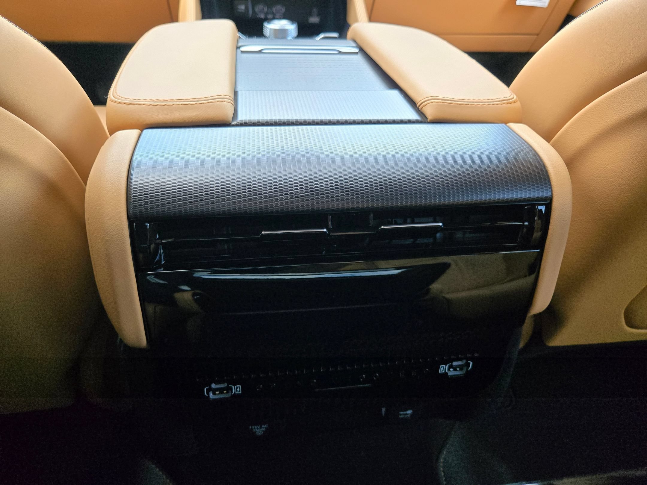 New 2026 Bright White Clear-Coat Exterior Paint Jeep Summit Reserve image 34