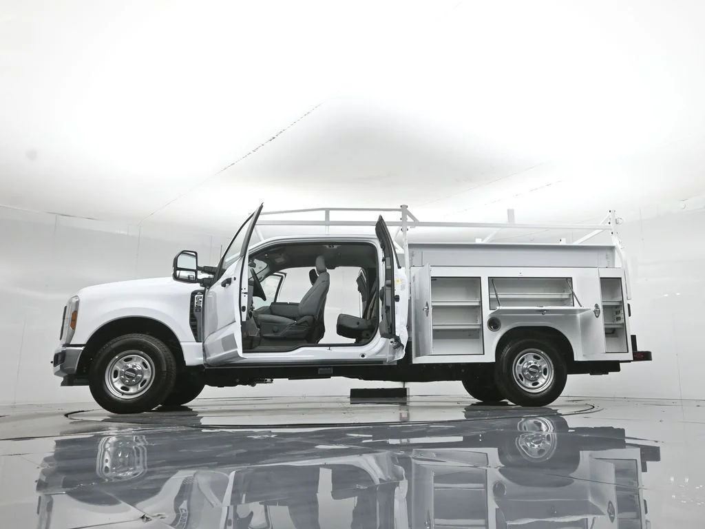 New 2026 Oxford White Ford XL image 32