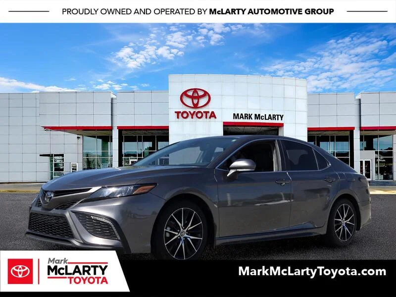 Used 2022 Predawn Gray Mica TOYOTA SE AUTO image 1