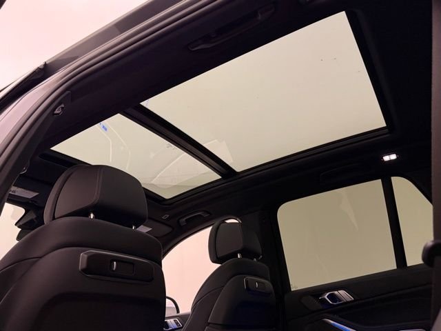 Used 2026 Skyscraper Grey Metallic BMW sDrive40i image 32