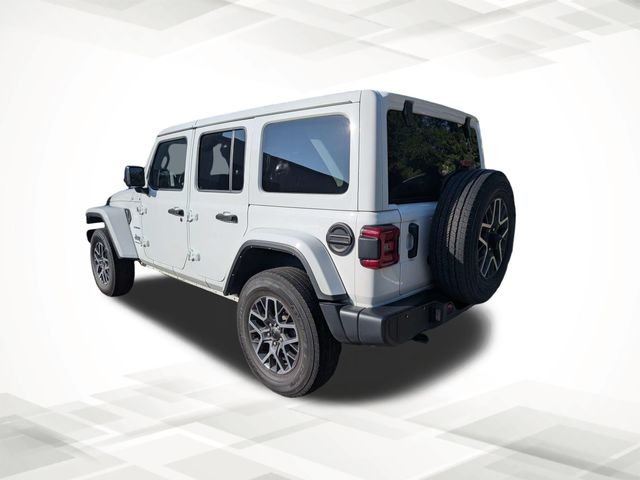Used 2024 White Jeep Sahara image 4