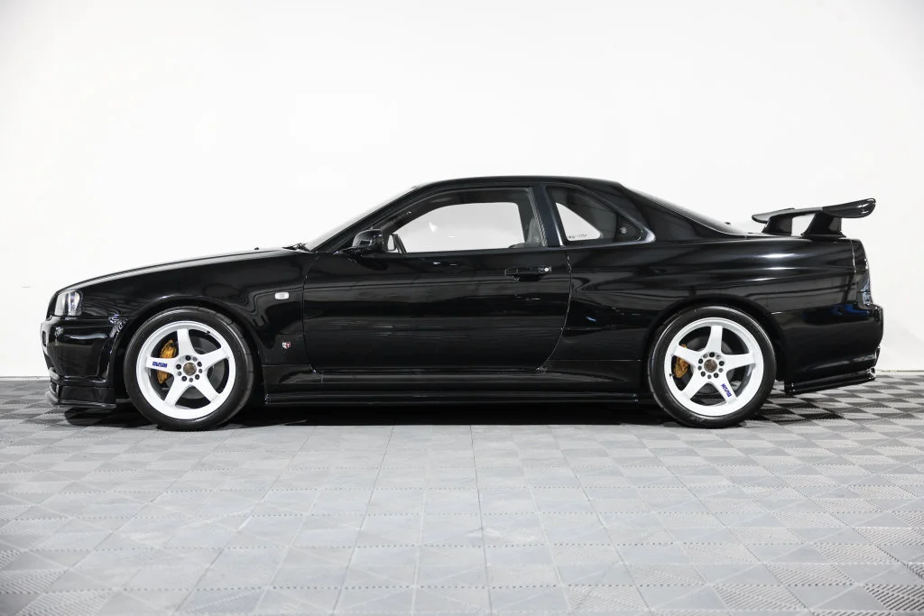 Used 2000 Black Nissan  image 18