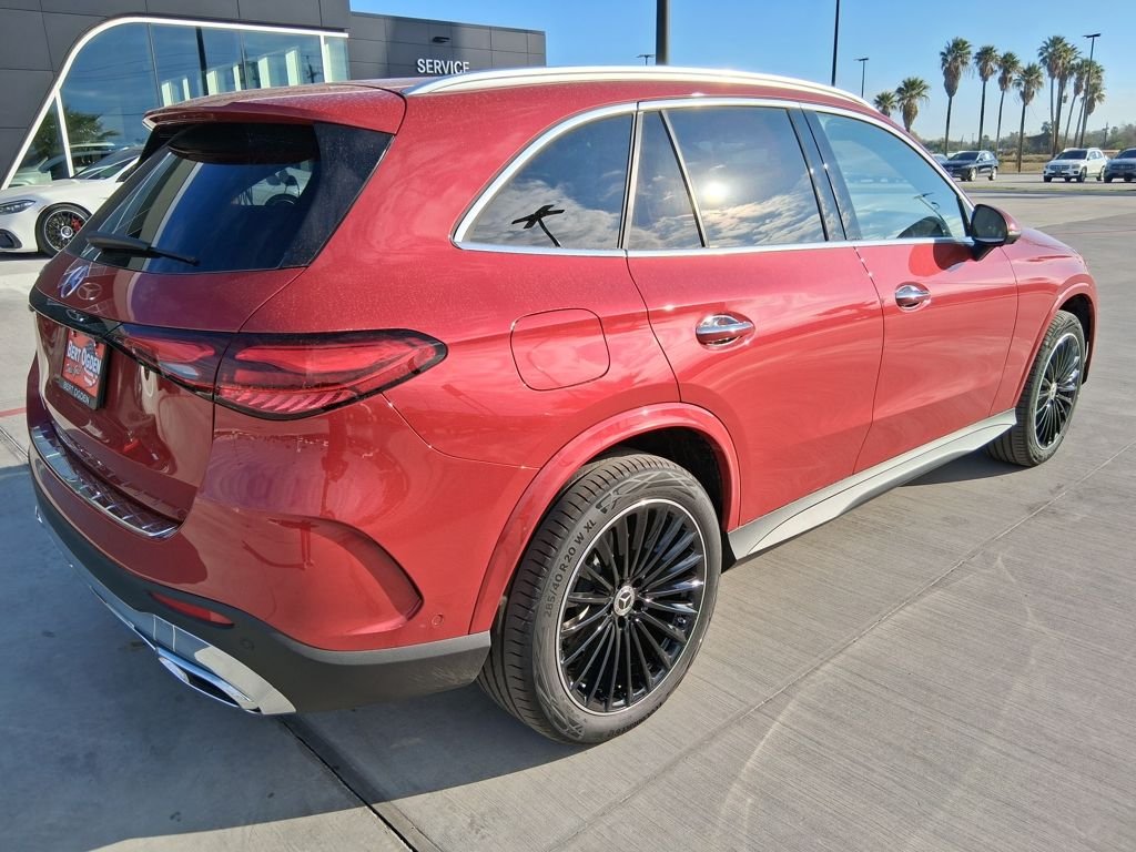 New 2026 MANUFAKTUR Patagonia Red Metallic Mercedes-Benz GLC 300 image 9