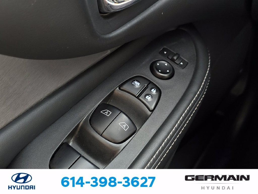 Used 2020 Blue Nissan S image 25