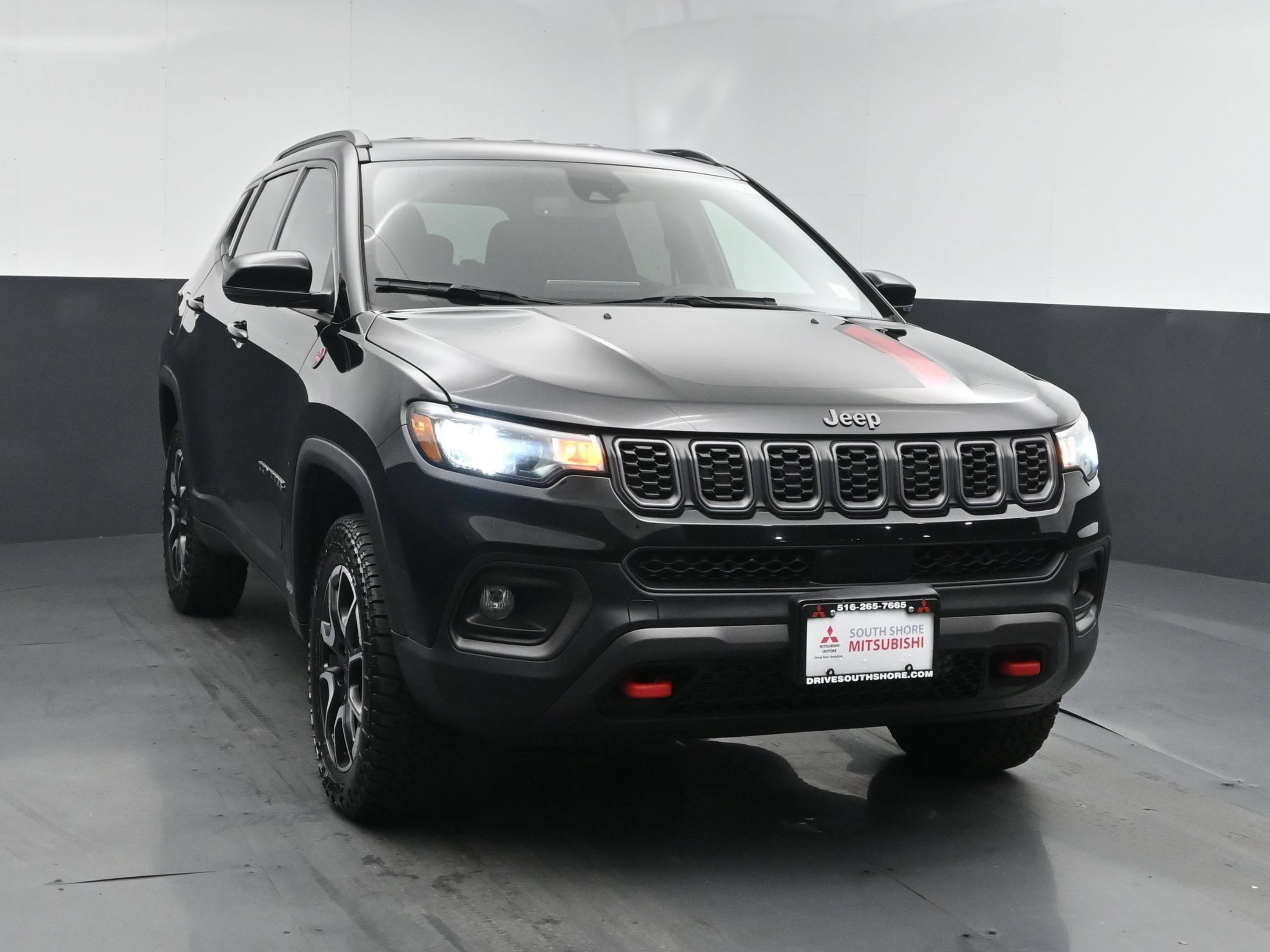 Used 2024 Jeep Compass Trailhawk with VIN 3C4NJDDN8RT137199 for sale in Freeport, NY