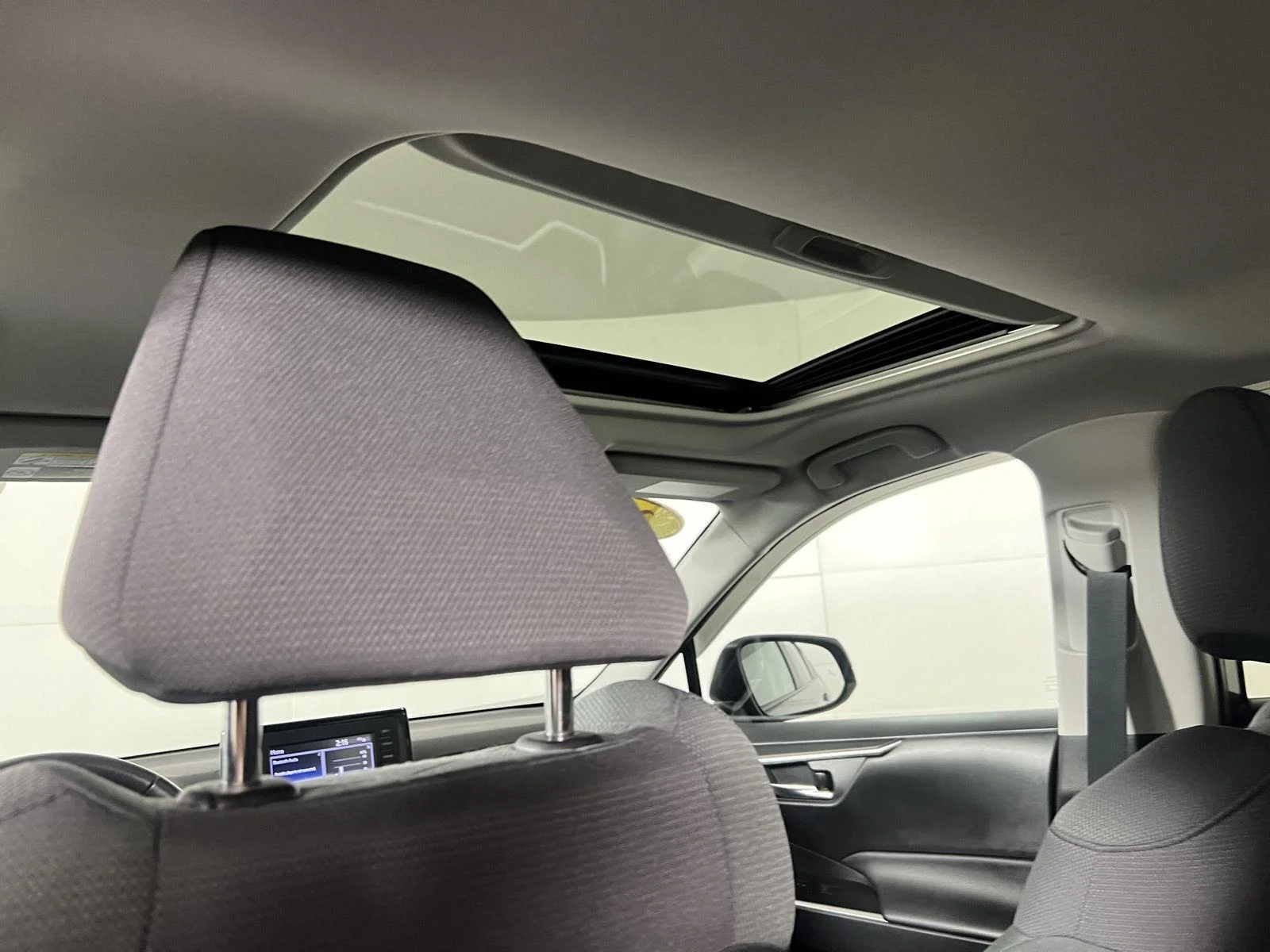 Used 2022  Toyota XLE image 20