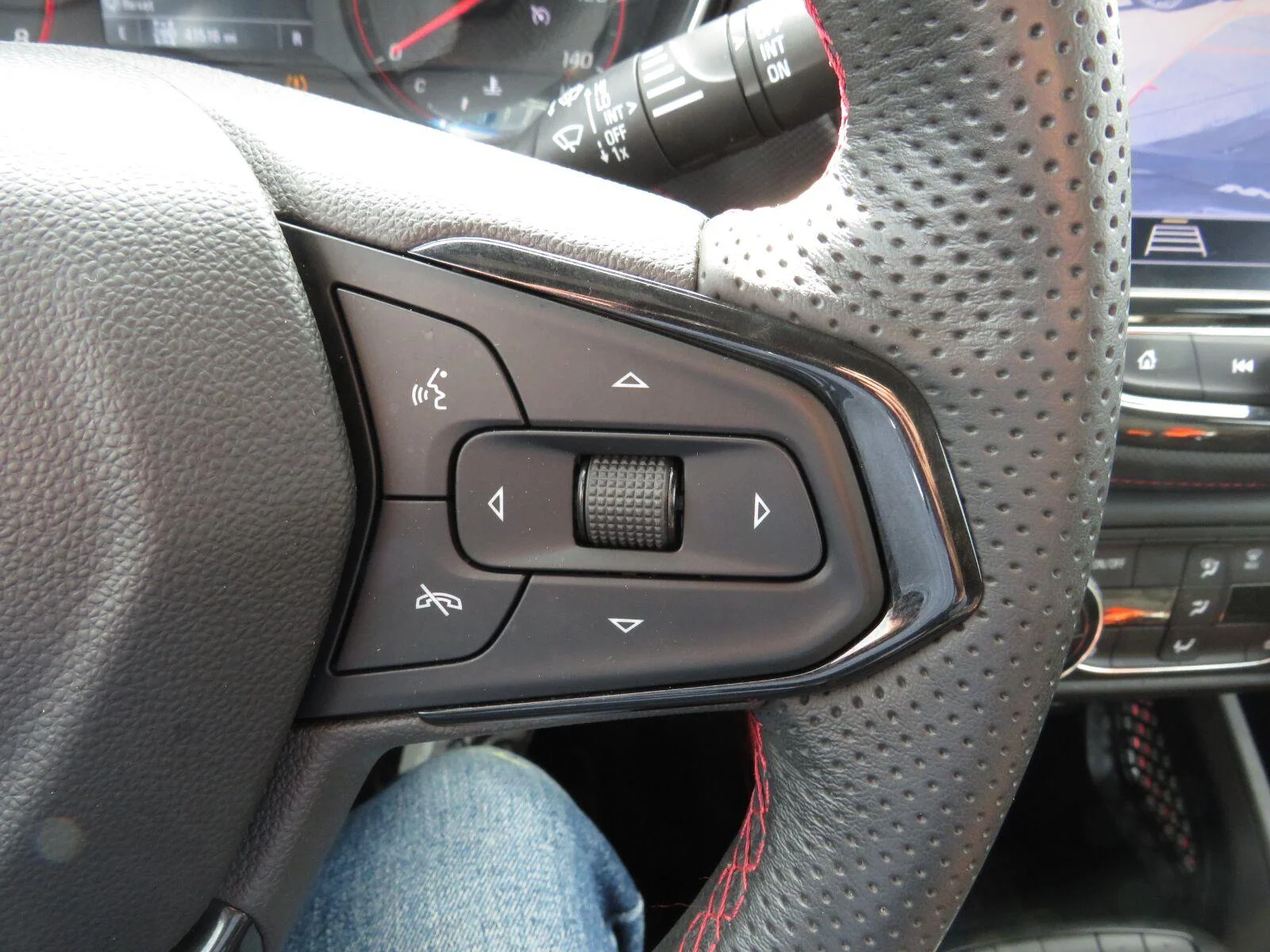 Used 2023 STERLING GRAY METALLIC Chevrolet RS image 31