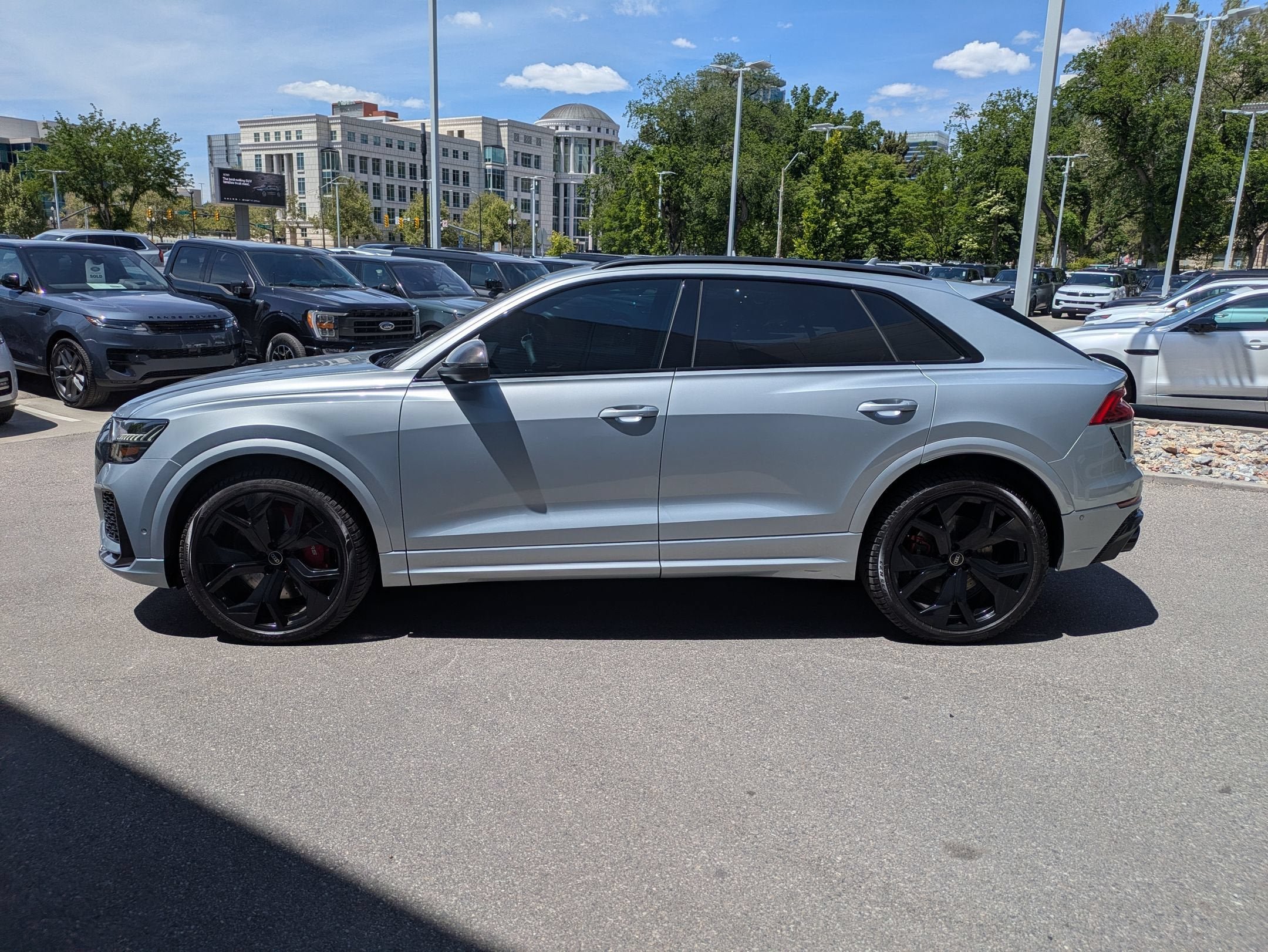 Used 2024 Satellite Silver Metallic Audi 4.0 TFSI quattro image 8
