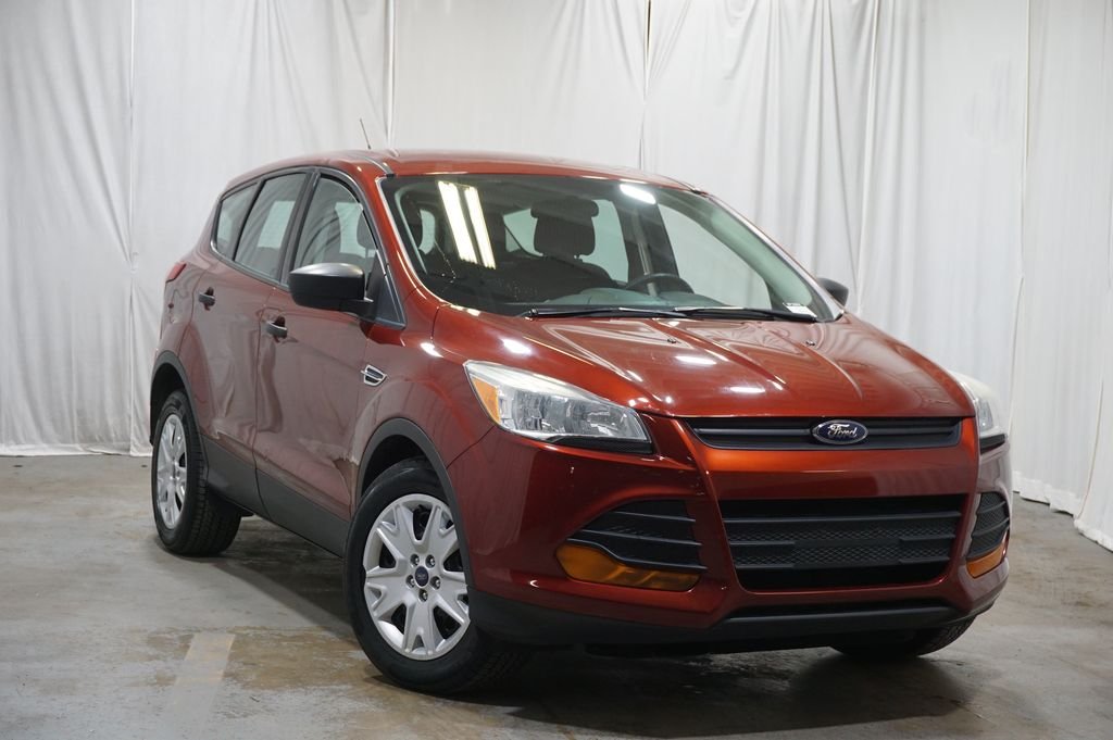 Used 2014 Ford Escape S with VIN 1FMCU0F74EUC17326 for sale in Evanston, IL