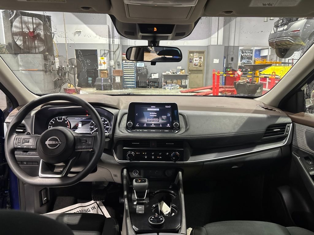 Used 2023 Blue Nissan S image 14
