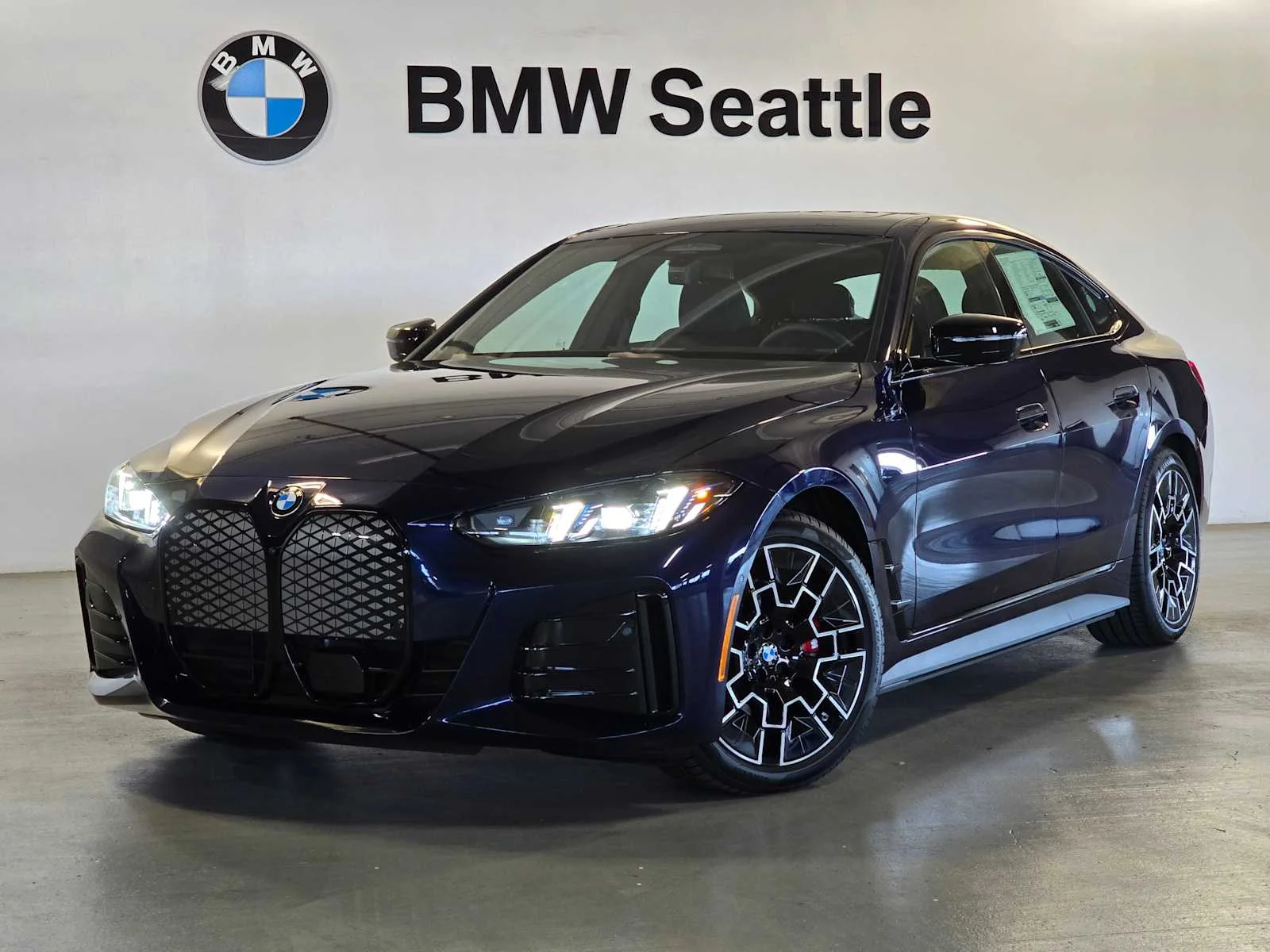 New 2026 Tanzanite Blue II Metallic BMW xDrive40 image 1