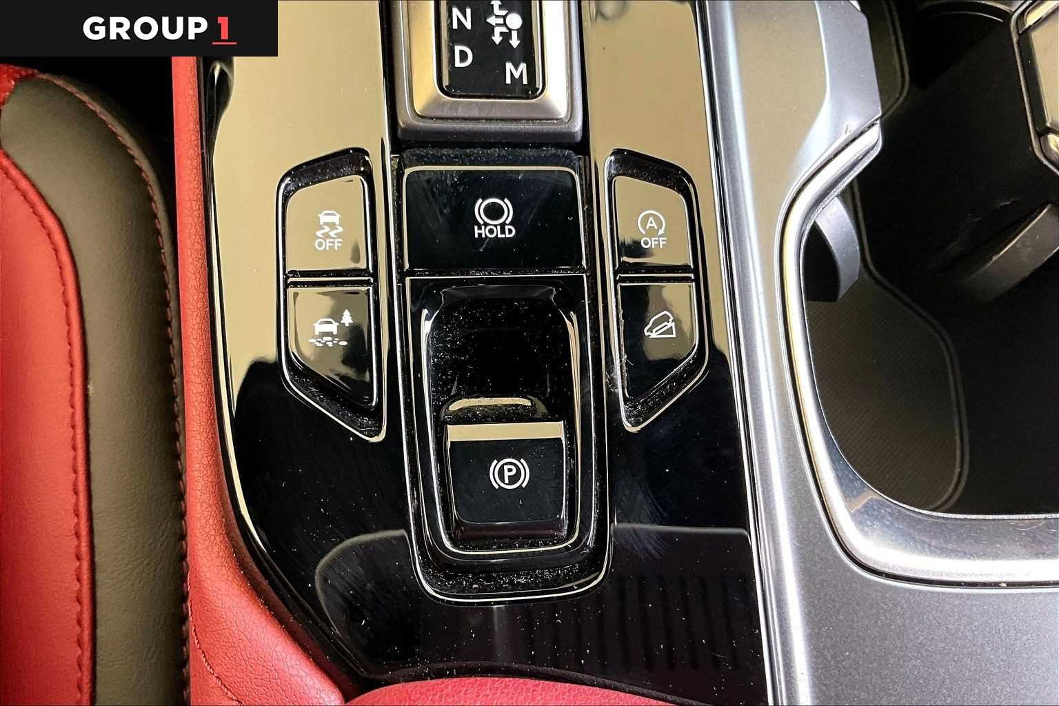 Used 2024 Atomic Silver Lexus Premium image 32