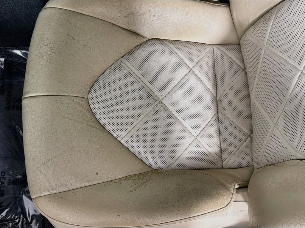 Used 2018 Beige Toyota XLE image 20