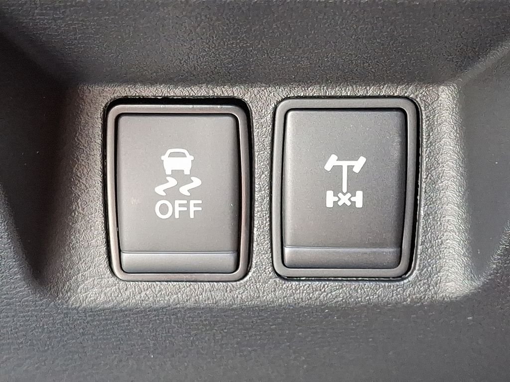 New 2026 Boulder Gray Pearl Nissan Crew Cab PRO-4X® image 17