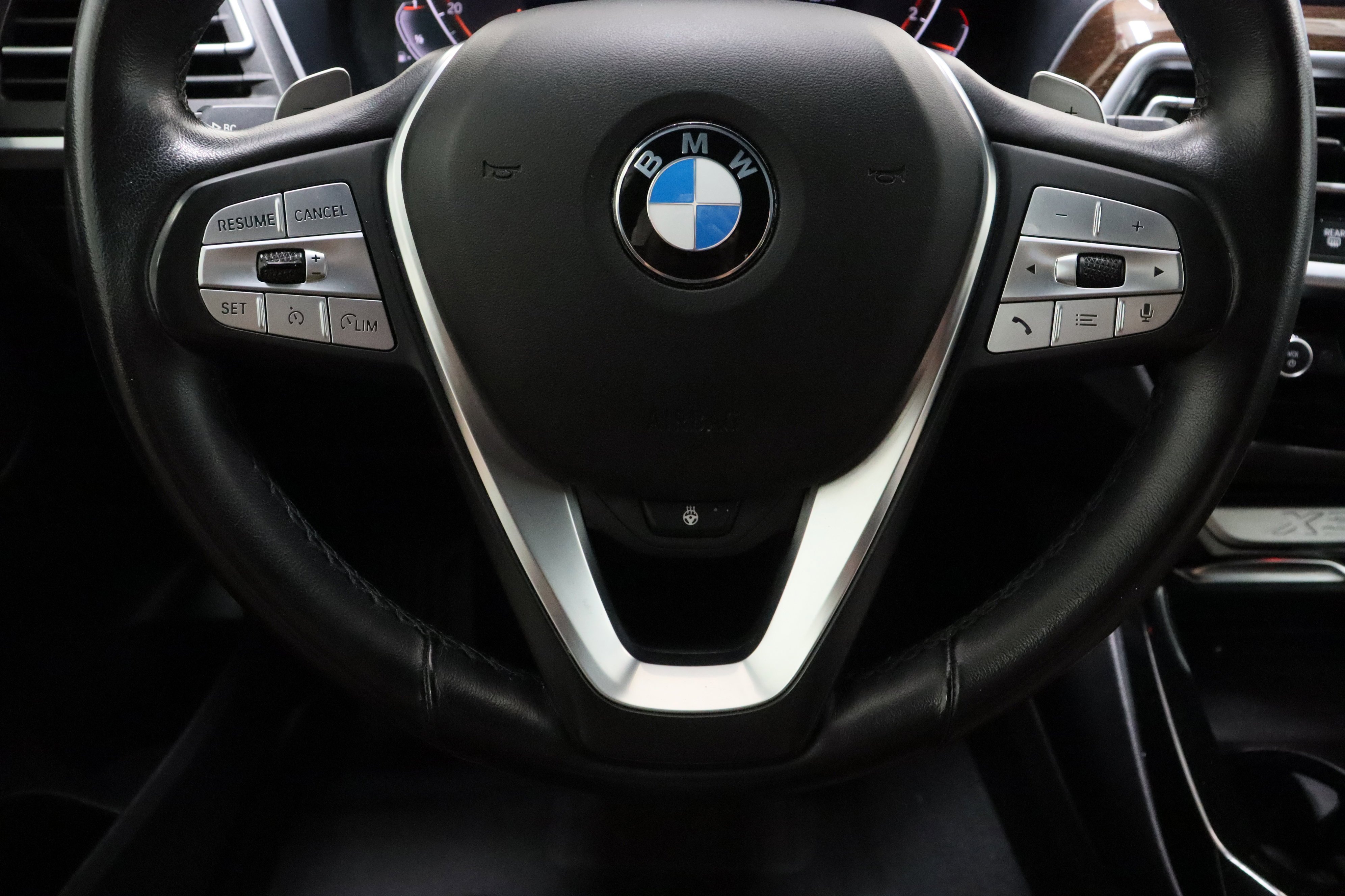 Used 2024 Dark Graphite Metallic BMW sDrive30i 2.0T image 27