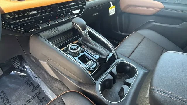 2026 GMC Canyon AT4 - Photo 13