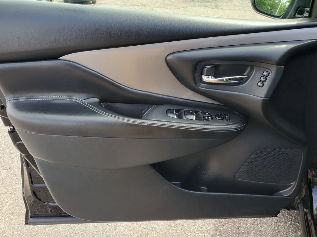 Used 2020 Black Nissan SL image 22