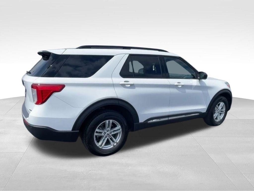 Used 2023 White Ford XLT image 8