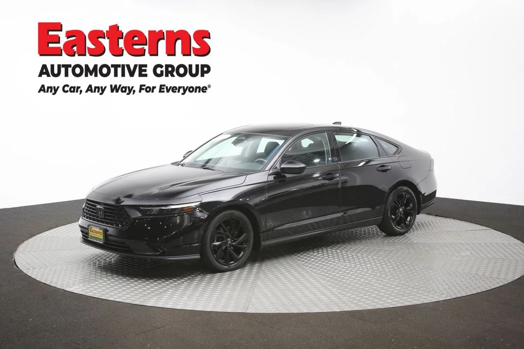 Used 2025 Black Honda SE image 56
