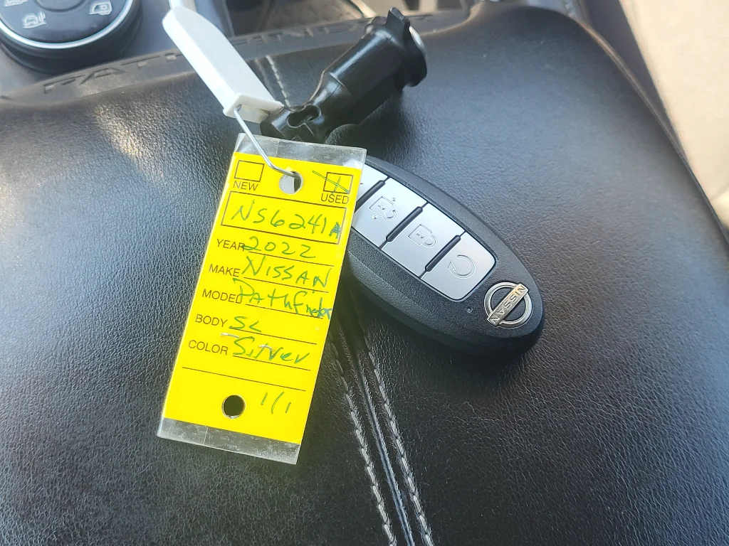 Used 2022 Brilliant Silver Metallic Nissan SV image 27
