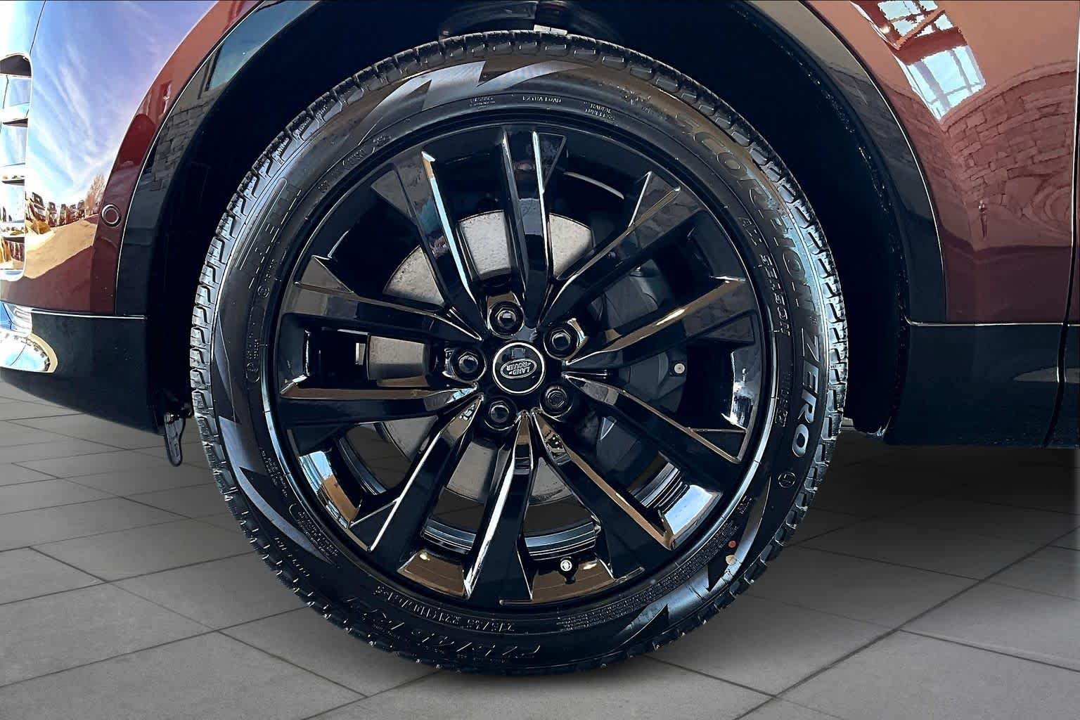 New 2026 Sedona Red Metallic Land Rover Gemini Edition image 11