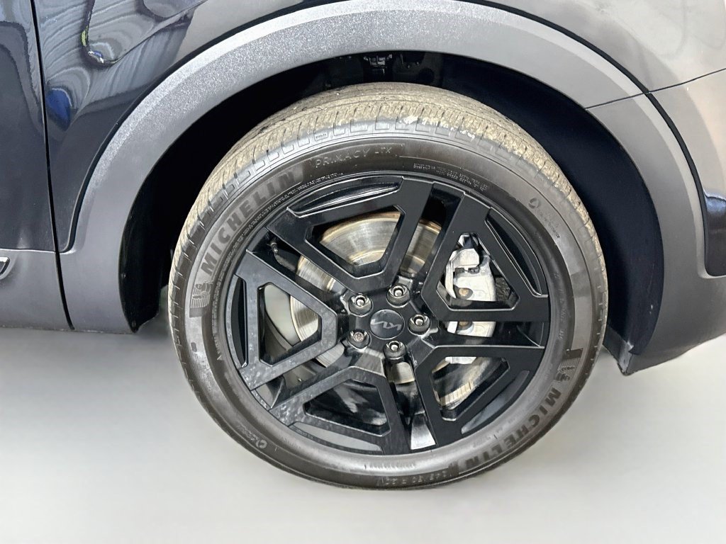 Used 2025 Ebony Black Kia EX X-Line image 28