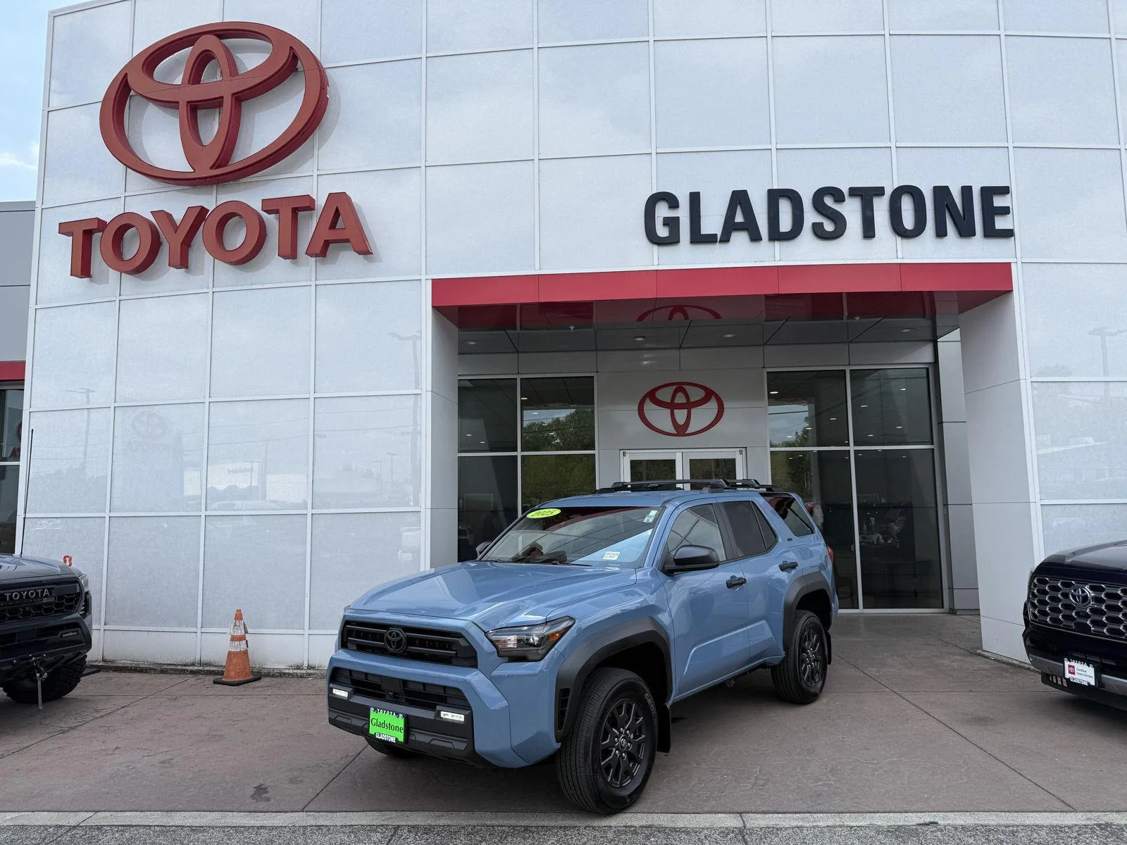 Used 2025 Heritage Blue Toyota SR5 image 1