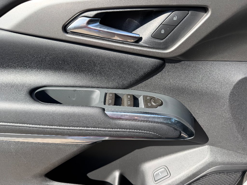 New 2027 Sterling Gray Metallic Chevrolet LT image 25
