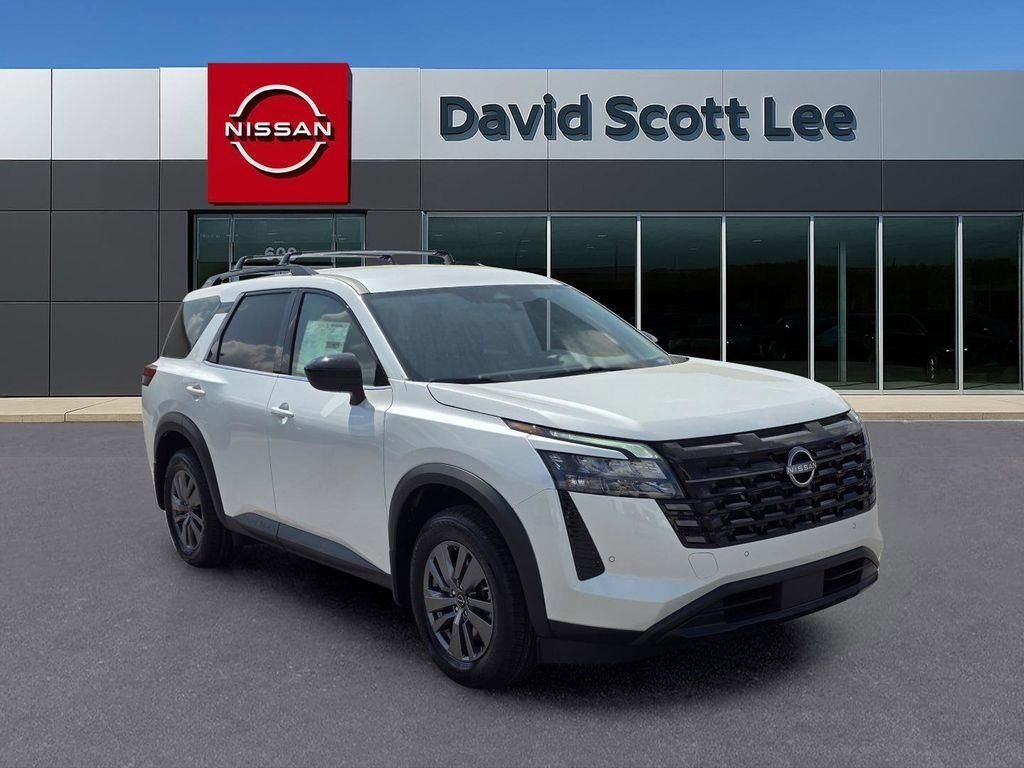 New 2026 Everest White Pearl TriCoat Nissan SV image 3