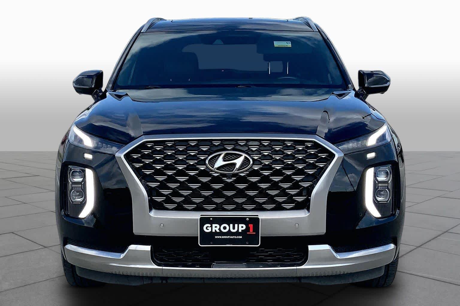 Used 2022 Abyss Black Pearl Hyundai Calligraphy image 4