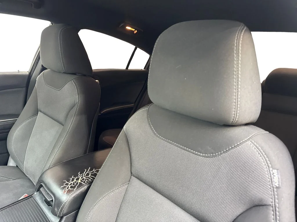 Used 2018 Gray Dodge SXT image 27