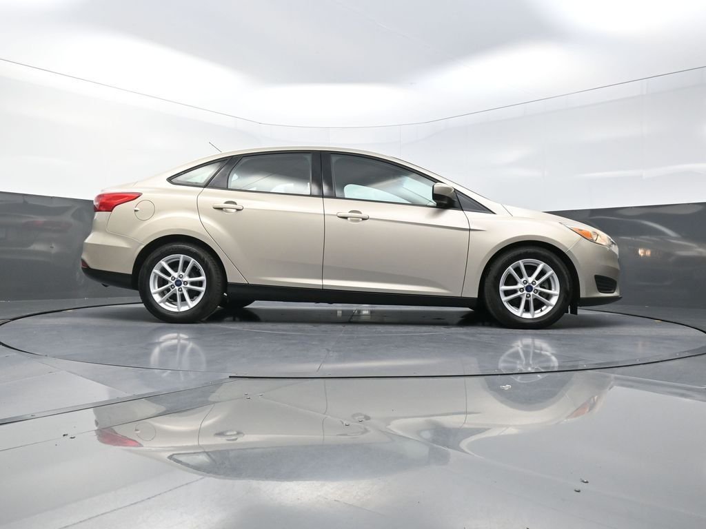Used 2018 Gold Ford SE image 30
