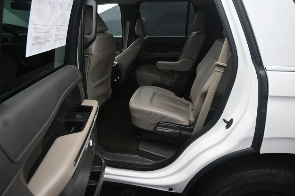 Used 2021 White Ford Limited image 21