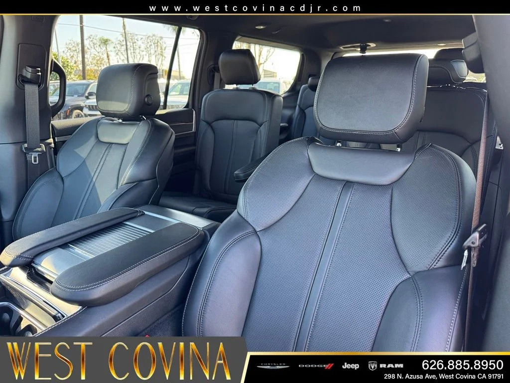 New 2026 Baltic Gray Metallic Clearcoat Jeep Limited Altitude image 20